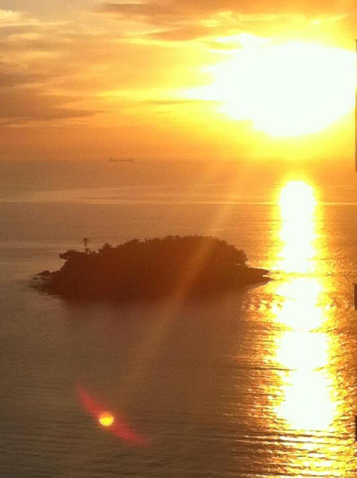 Apartamento Vista Mar - Pe Na Areia Balneário Camboriú Exterior foto